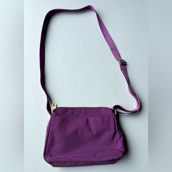 Baggallini Calais crossbody - Picture 2 of 4